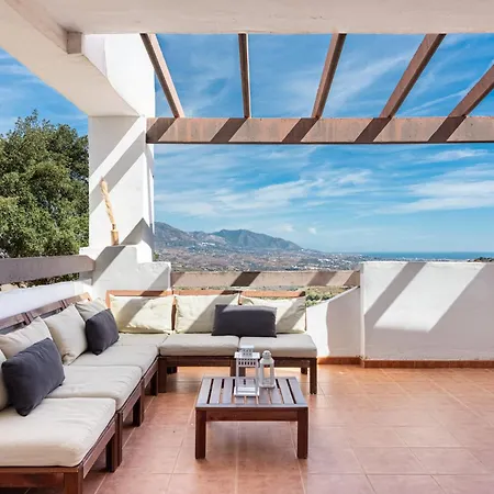 Apartment 3 Bedroom Huge Terrace Pool & Views La Mairena