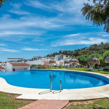 3 Bedroom Huge Terrace Pool & Views * La Mairena