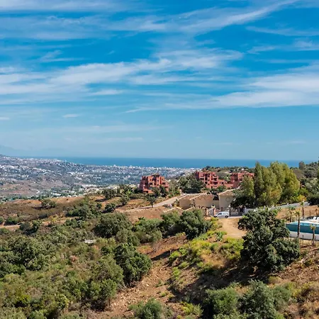 Apartment 3 Bedroom Huge Terrace Pool & Views La Mairena