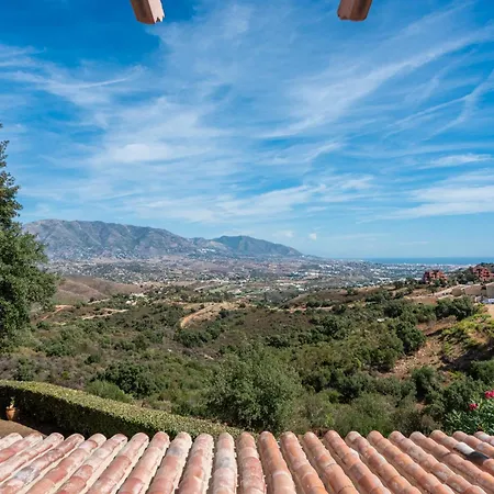 Apartment 3 Bedroom Huge Terrace Pool & Views